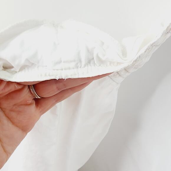 Vineyard Vines Women's White Sleeveless Smocked Top size Large Hi- Low Hem - Picture 9 of 15